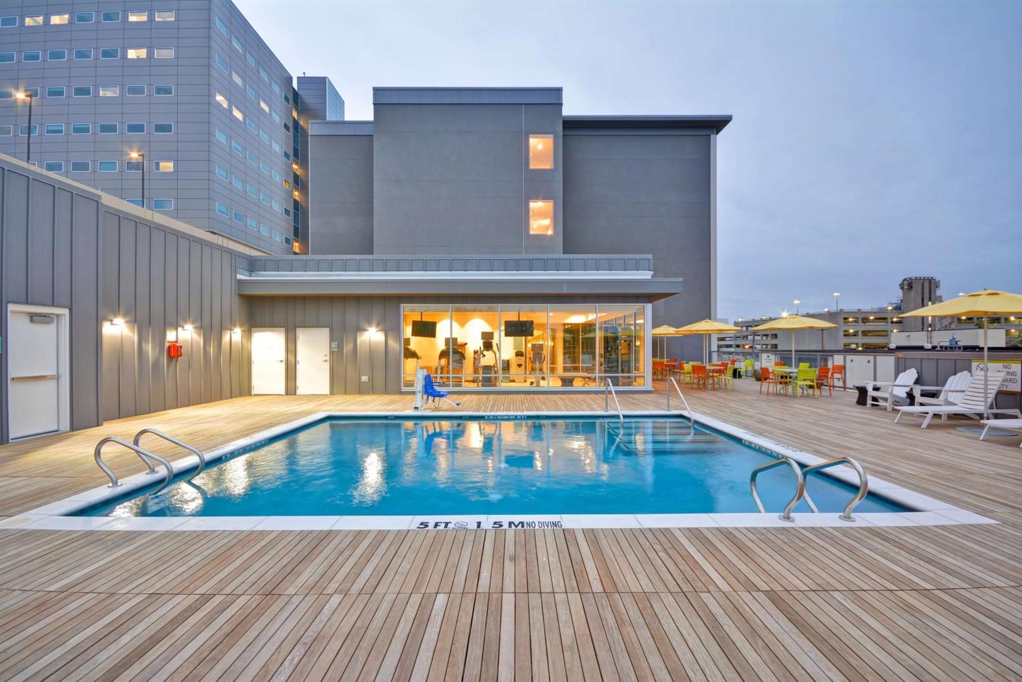 Home2 Suites By Hilton Dallas Downtown At Baylor Scott & White Εξωτερικό φωτογραφία